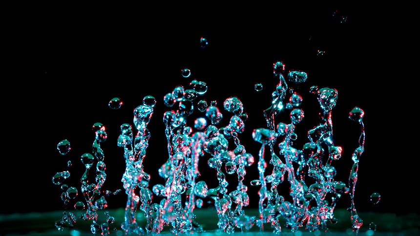 Vatten som bubblar och flyter