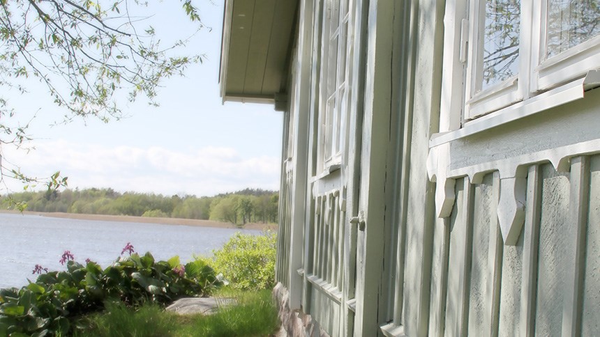 Utsikt över vattnet från Sjöstugan
