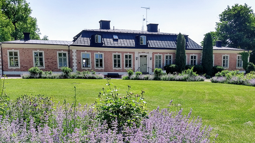 Wiks slott i solnedgång på sommaren